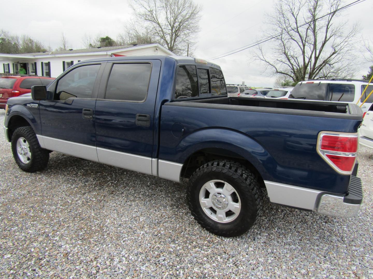 2010 Blue /Tan Ford F-150 Lariat SuperCrew 5.5-ft. Bed 2WD (1FTEW1C88AF) with an 4.6L V8 SOHC 24V engine, Automatic transmission, located at 15016 S Hwy 231, Midland City, AL, 36350, (334) 983-3001, 31.306210, -85.495277 - Photo#5